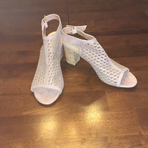 BNWOT UNISA PEEP TOE CORK-HEEL ADJUSTABLE BOOTIE